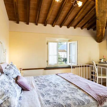 Villa Luigina 8, Emma