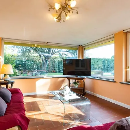 Villa Luigina 8, Emma