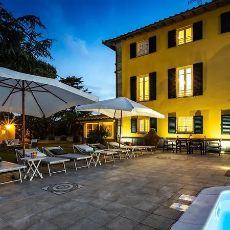 Villa Luigina 8, Emma Capannori